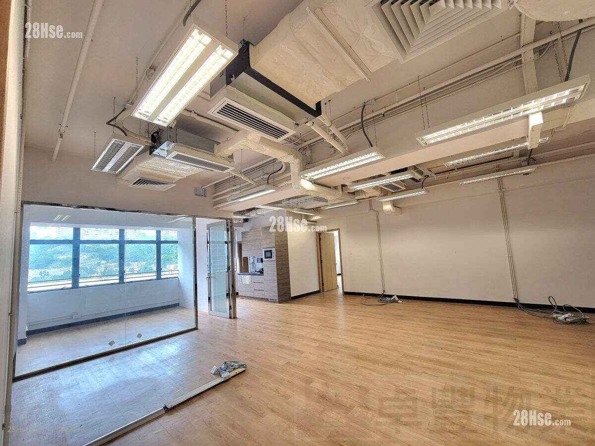 The Globe Rental 4 Bedrooms , 3 Toilets 2,750 ft² ( 255.5 m² )