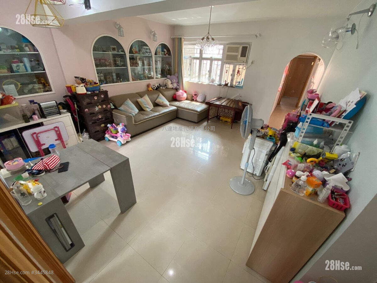 No. 11 Fa Yuen Street Sell 3 Bedrooms , 1 Bathroom 733 ft² ( 68.1 m² )
