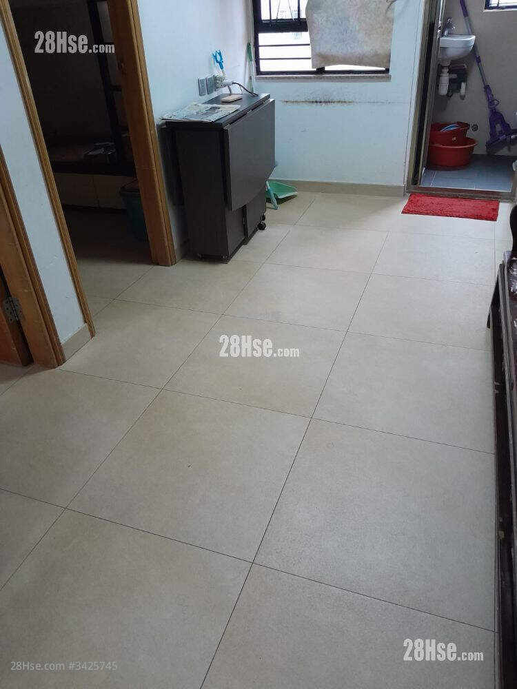 Yee Wah Court Rental 2 Bedrooms , 1 Bathroom 308 ft² ( 28.6 m² )