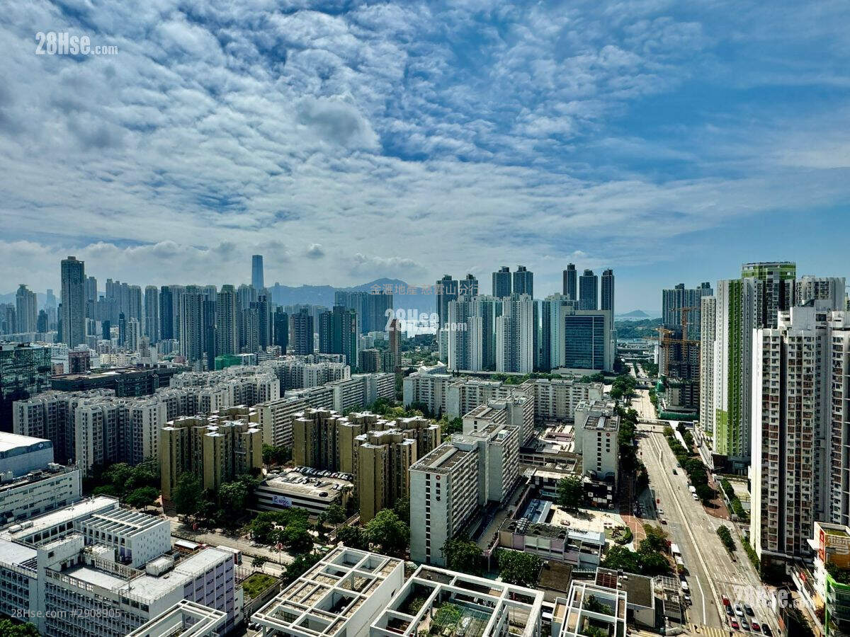 Fung Tak Estate Sell 2 Bedrooms , 1 Bathroom 407 ft² ( 37.8 m² )