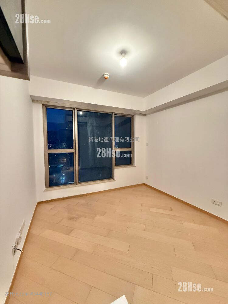 Upper East Sell Studio , 1 Bathroom 194 ft² ( 18.0 m² )