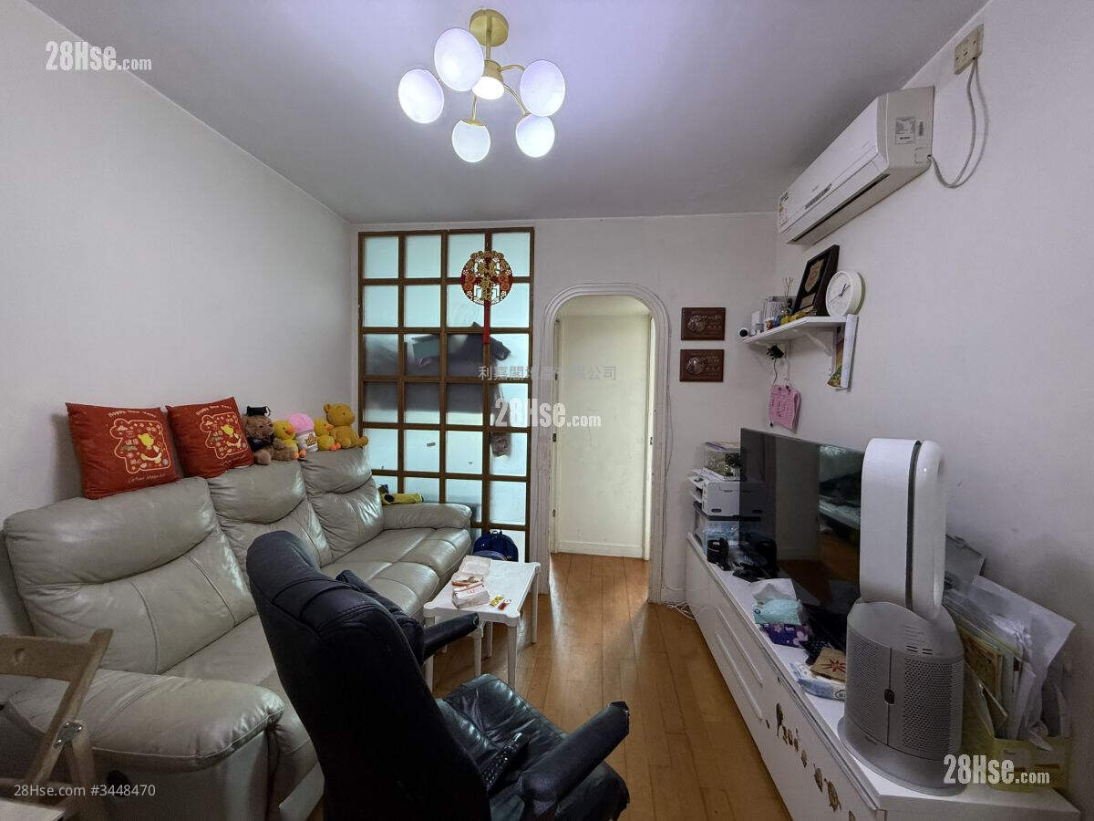 Siu Lung Court Sell 2 Bedrooms , 1 Bathroom 375 ft² ( 34.8 m² )