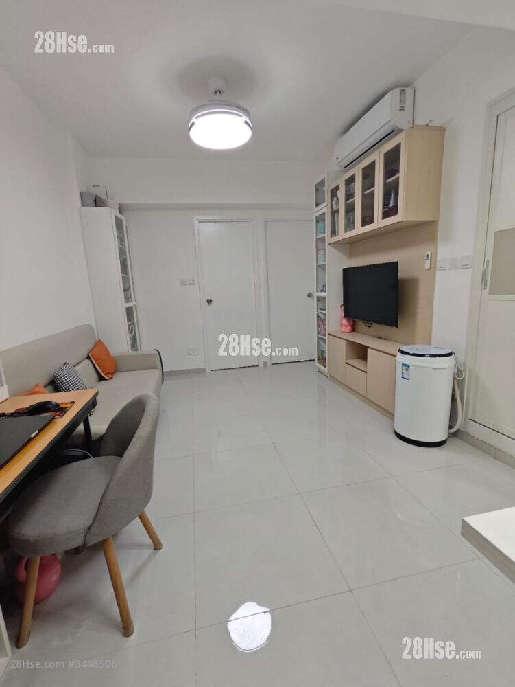 Lee Tai Building Sell 3 Bedrooms , 2 Bathrooms 423 ft² ( 39.3 m² )