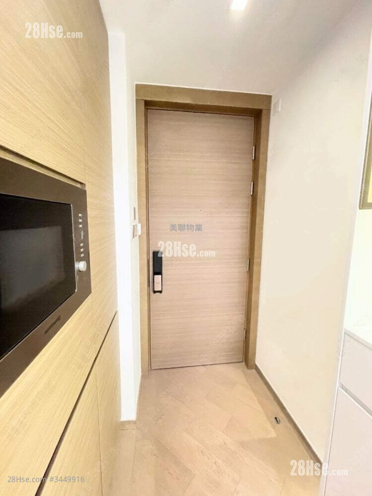 High One Sell 1 Bedroom , 1 Bathroom 315 ft² ( 29.3 m² )