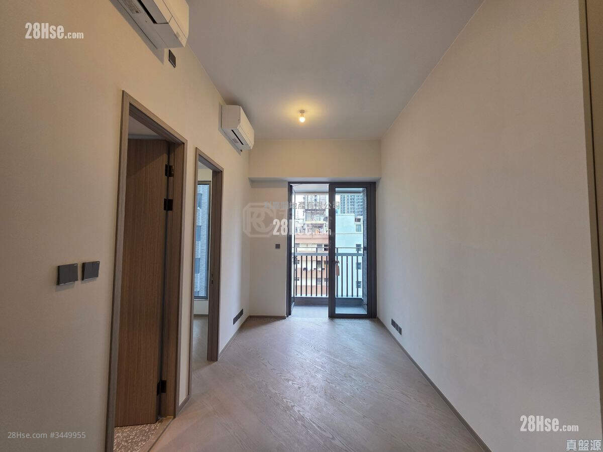 Bondlane Rental 390 ft² ( 36.2 m² )
