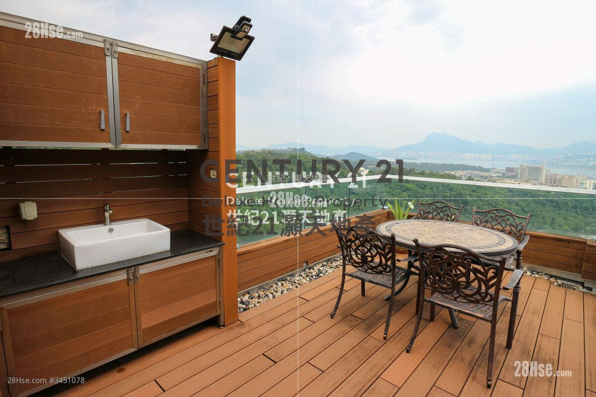 Mont Vert Rental 4 Bedrooms , 2 Bathrooms 1,625 ft² ( 151.0 m² )