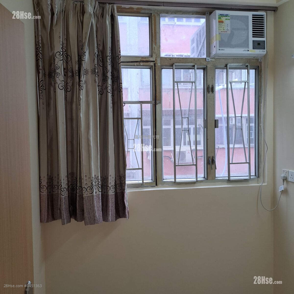 Cambridge Building Rental 2 Bedrooms , 1 Bathroom 346 ft² ( 32.1 m² )