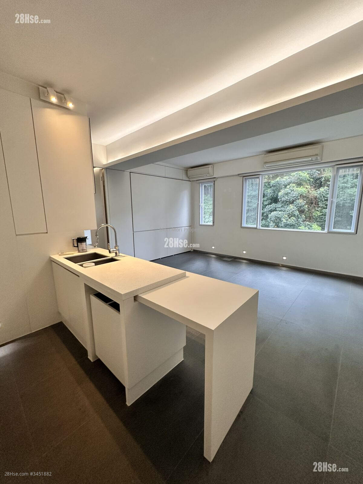 Shan Kwong Tower Rental 1 Bedroom , 2 Bathrooms 615 ft² ( 57.1 m² )