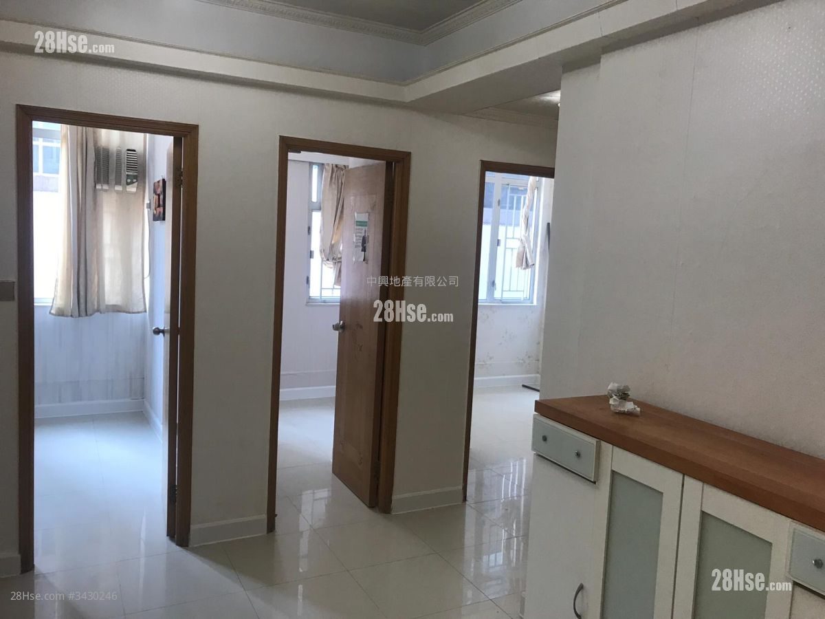 South Sea Apartments Sell 3 Bedrooms , 1 Bathroom 523 ft² ( 48.6 m² )