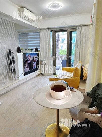 Altissimo Sell 2 Bedrooms 464 ft² ( 43.1 m² )
