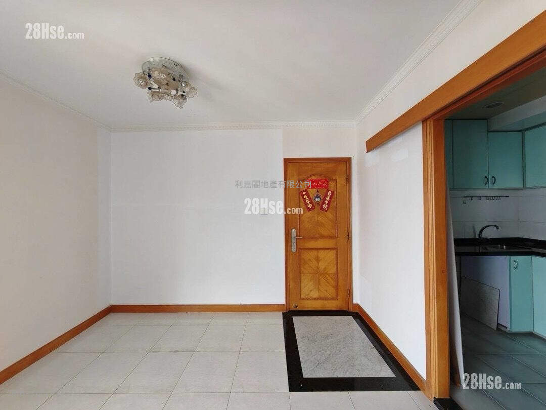 Broadview Garden Sell 2 Bedrooms , 1 Bathroom 550 ft² ( 51.1 m² )