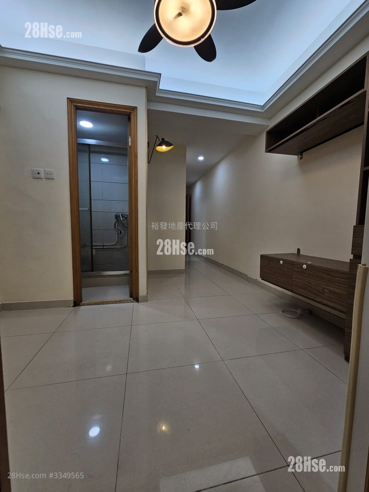 Chung Wo Building Rental 3 Bedrooms , 1 Bathroom 400 ft² ( 37.2 m² )