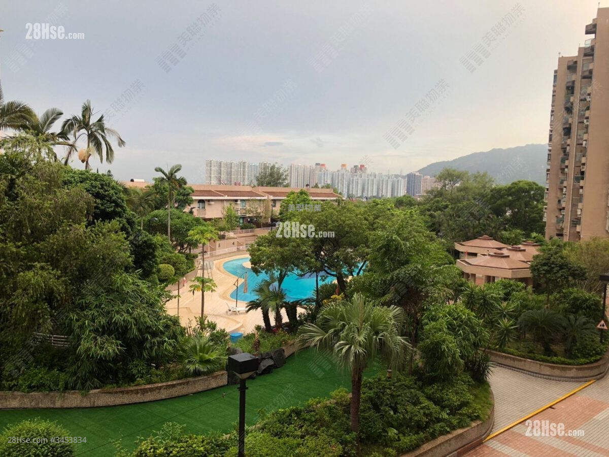 Bayview Terrace Sell 3 Bedrooms , 2 Bathrooms 889 ft² ( 82.6 m² )