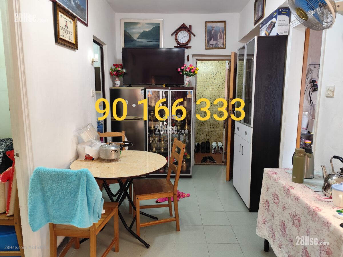 Wai Ching Mansion Sell 2 Bedrooms , 1 Bathroom 348 ft² ( 32.3 m² )