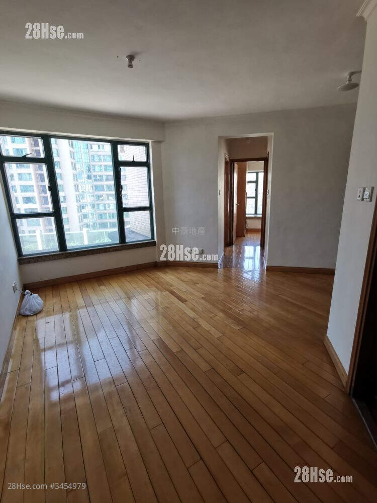 Horae Place Rental 2 Bedrooms , 1 Bathroom 418 ft² ( 38.8 m² )