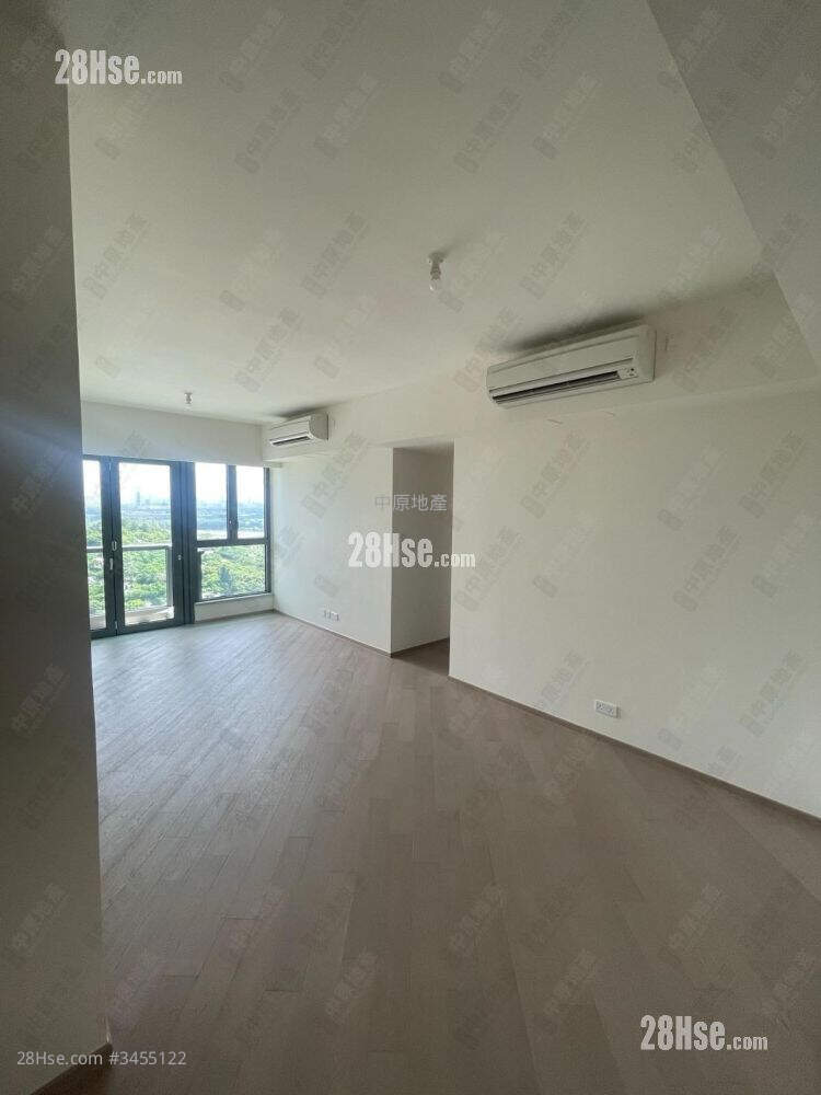 The Yoho Hub Sell 3 Bedrooms , 3 Bathrooms 872 ft² ( 81.0 m² )
