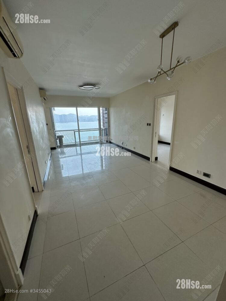 Le Prestige Sell 4 Bedrooms 973 ft² ( 90.4 m² )