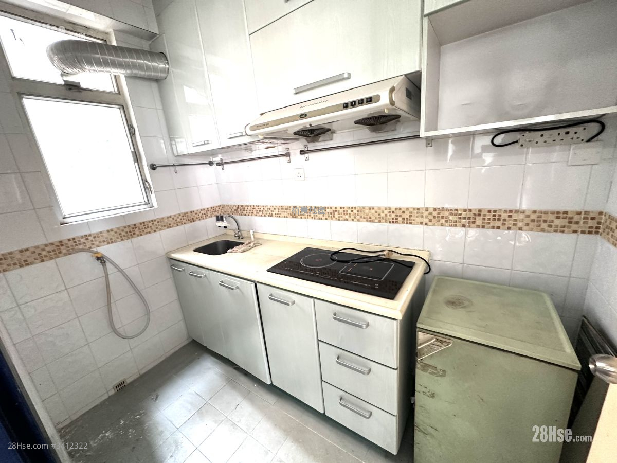 Tobacco House Sell Studio , 1 Bathroom 313 ft² ( 29.1 m² )