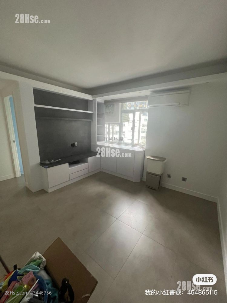 June Garden Sell 2 Bedrooms 402 ft² ( 37.3 m² )