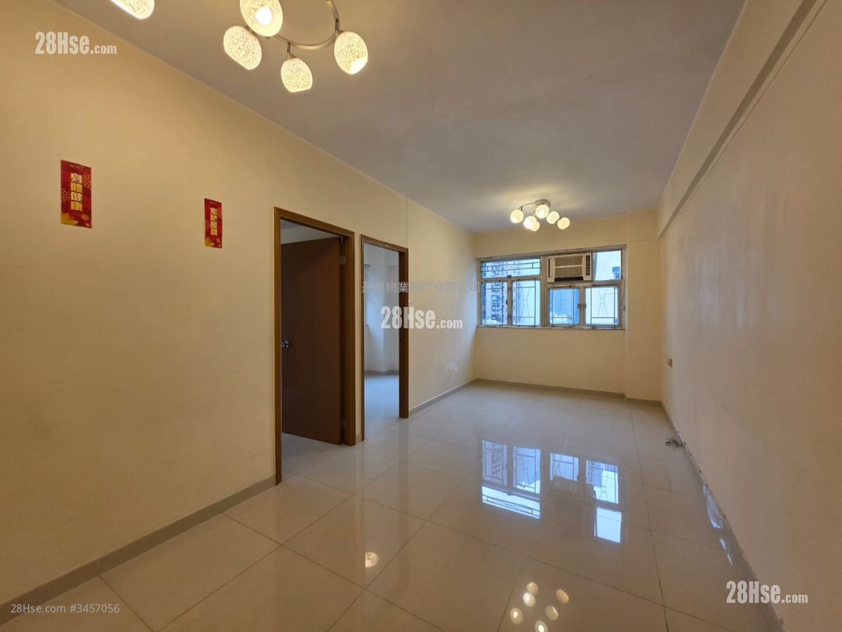 Yee On Building Sell 2 Bedrooms , 1 Bathroom 555 ft² ( 51.6 m² )