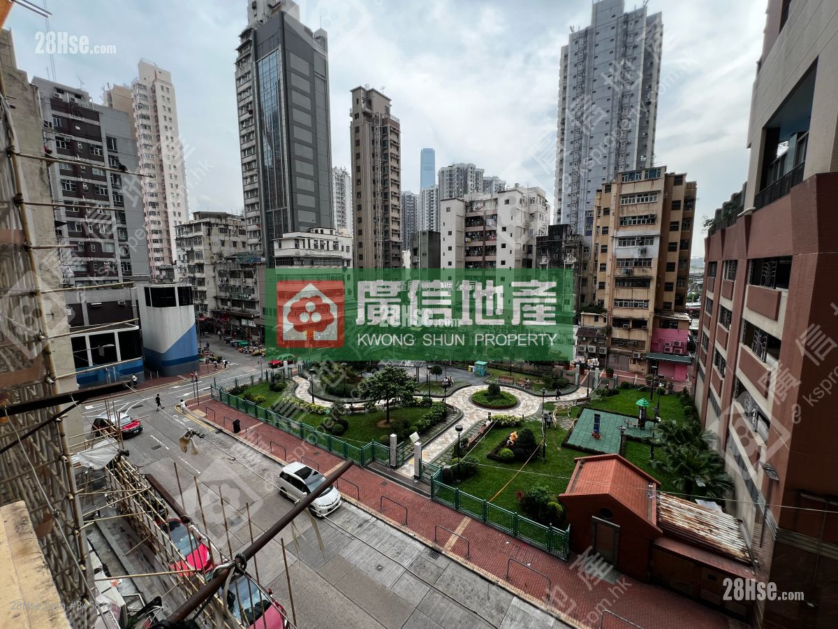 Yen Chun Building Sell 5+ Bedrooms , 5+ Bathrooms 446 ft² ( 41.4 m² )