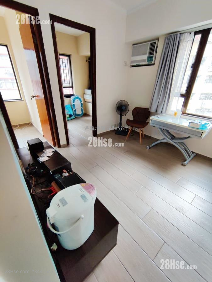 Wealth Court Sell 2 Bedrooms , 1 Bathroom 294 ft² ( 27.3 m² )