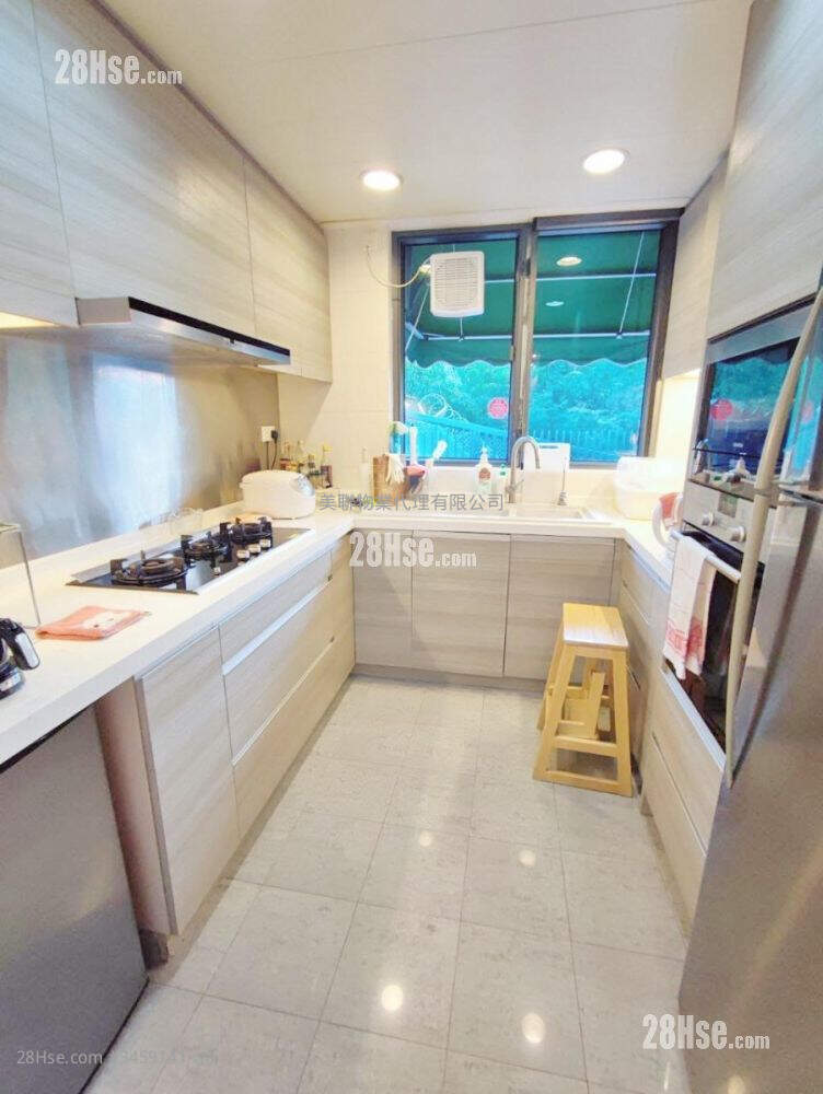 Rolling Hills Sell 3 Bedrooms , 2 Bathrooms 1,548 ft² ( 143.8 m² )