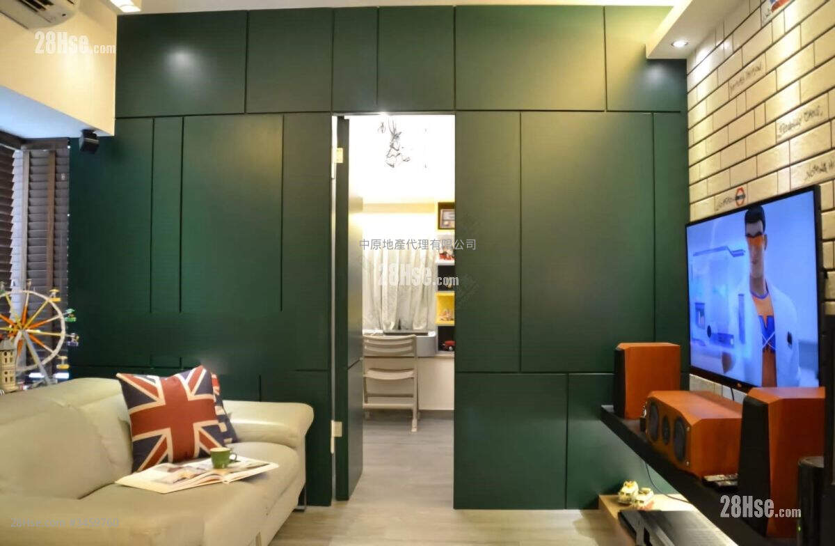 Regentville Sell 2 Bedrooms , 1 Bathroom 419 ft² ( 38.9 m² )