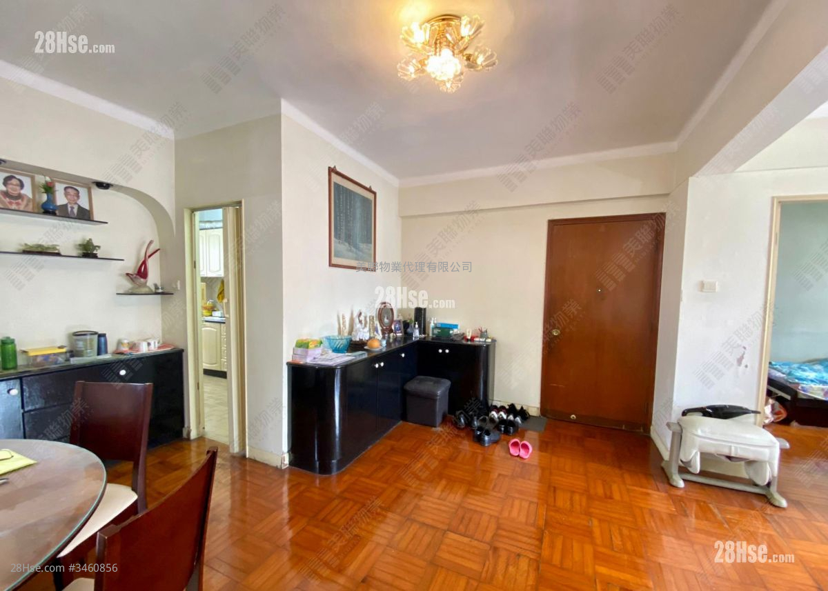 Ng Fung House Sell 4 Bedrooms , 3 Bathrooms 1,216 ft² ( 113.0 m² )