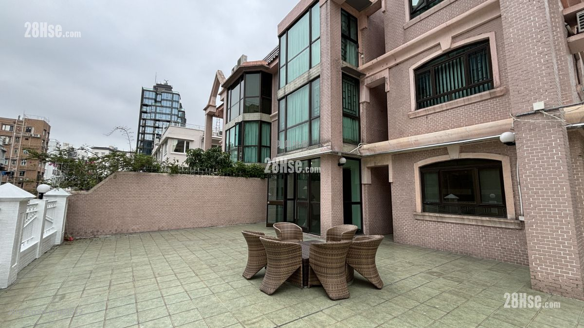 Kadoorie Hill Garden Rental 4 Bedrooms , 3 Bathrooms 1,564 ft² ( 145.3 m² )