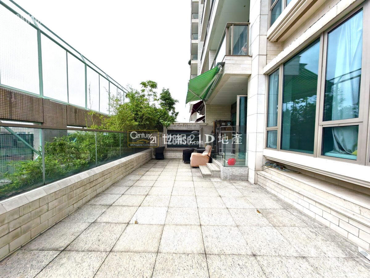 One Mayfair Sell 4 Bedrooms , 3 Bathrooms 1,481 ft² ( 137.6 m² )