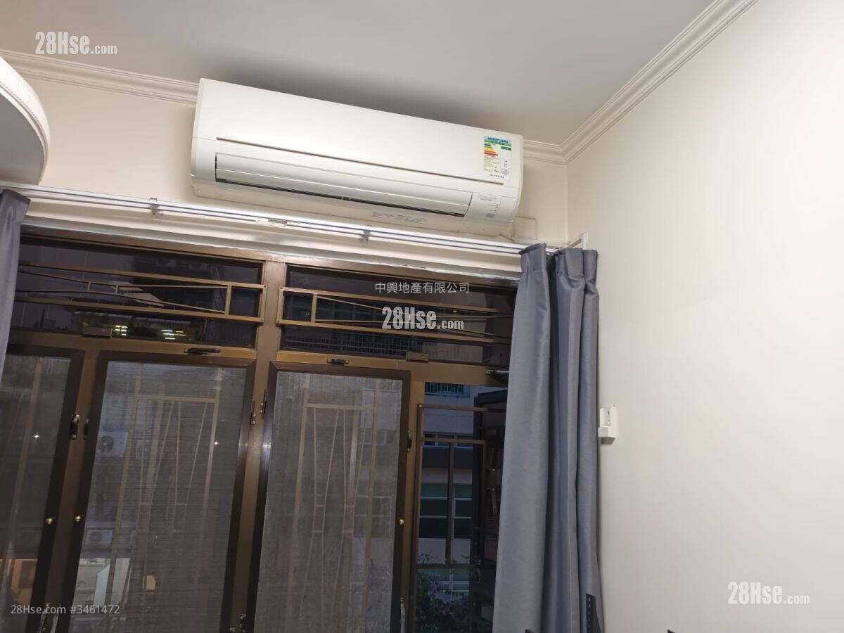 Prat Mansions Sell 2 Bedrooms , 1 Bathroom 413 ft² ( 38.4 m² )