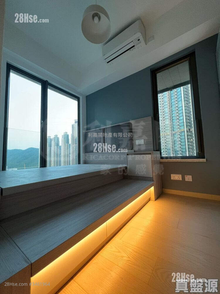 Sea To Sky Sell 2 Bedrooms , 1 Bathroom 467 ft² ( 43.4 m² )