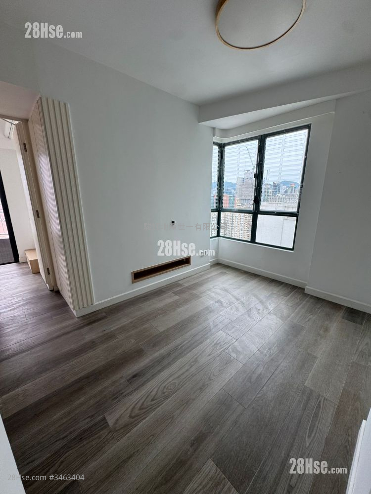 Jolly Garden Rental 1 Bedroom , 1 Bathroom 399 ft² ( 37.1 m² )