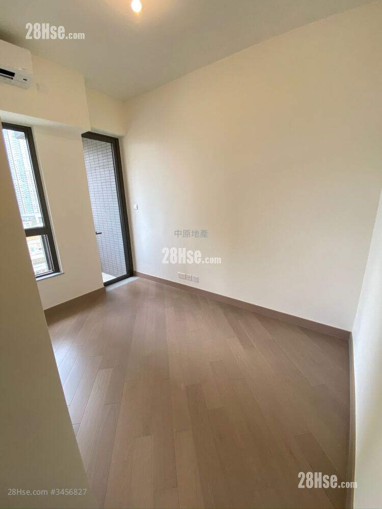 Wings At Seaii Sell 2 Bedrooms 476 ft² ( 44.2 m² )