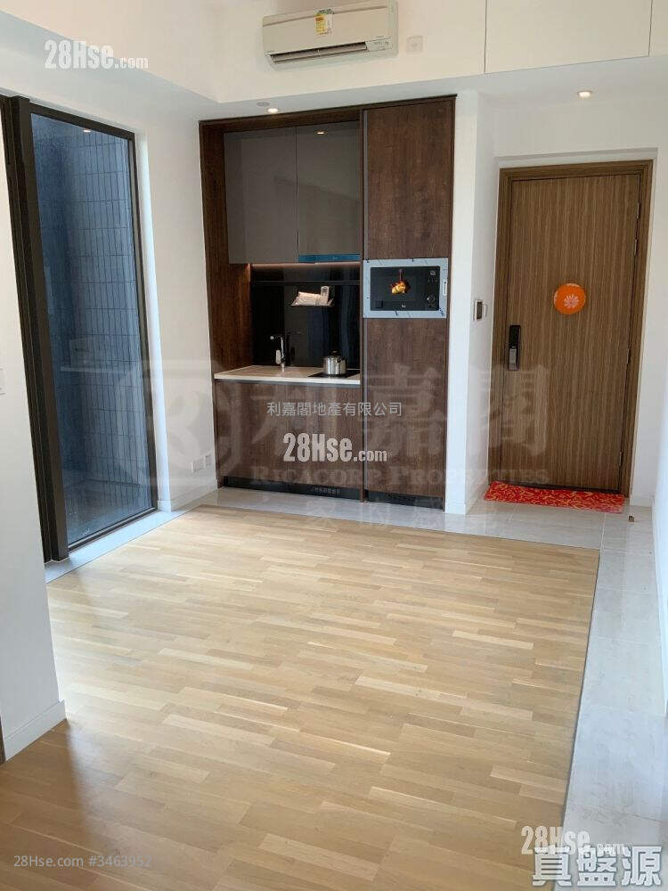 Hyde Park Sell 285 ft² ( 26.5 m² )