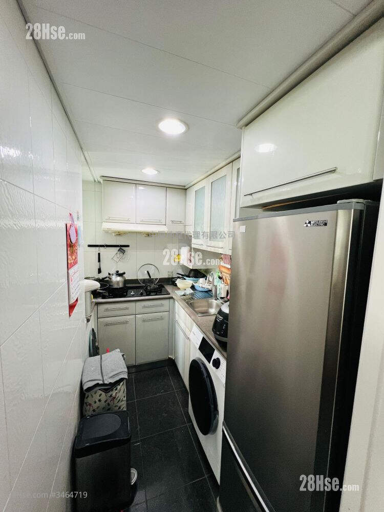 Summit Terrace Sell 2 Bedrooms 424 ft² ( 39.4 m² )