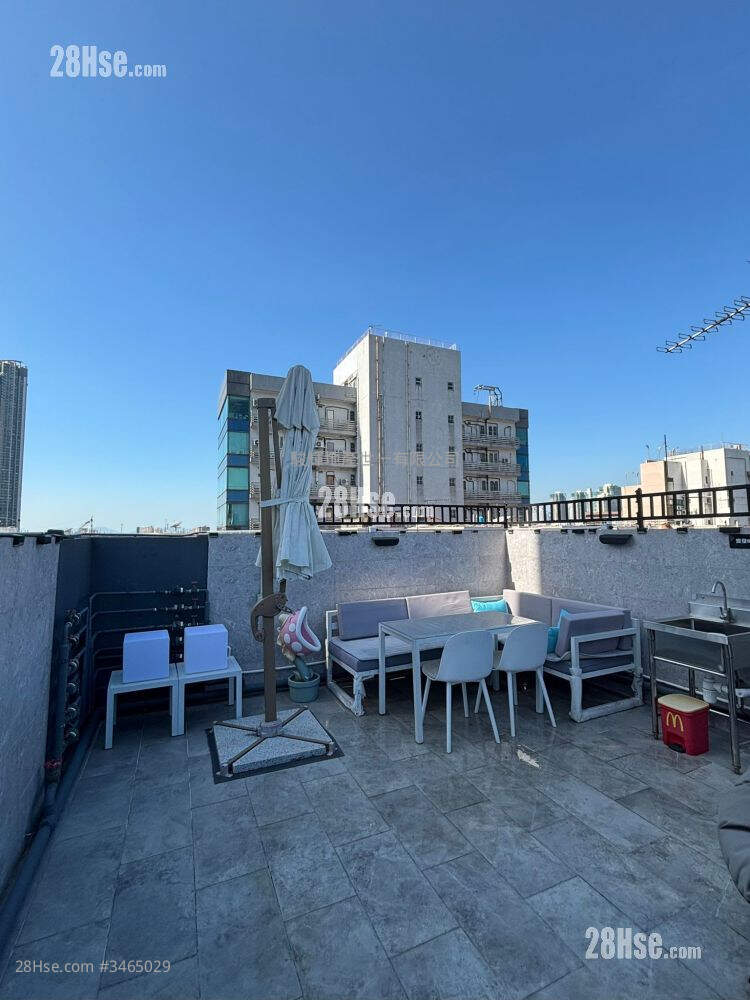 Willie Court Sell 2 Bedrooms , 1 Bathroom 273 ft² ( 25.4 m² )