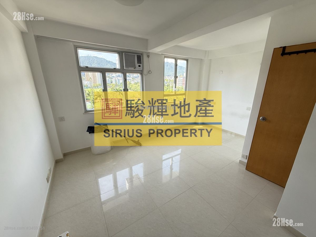 Kings Court Rental Studio , 1 Bathroom 268 ft² ( 24.9 m² )