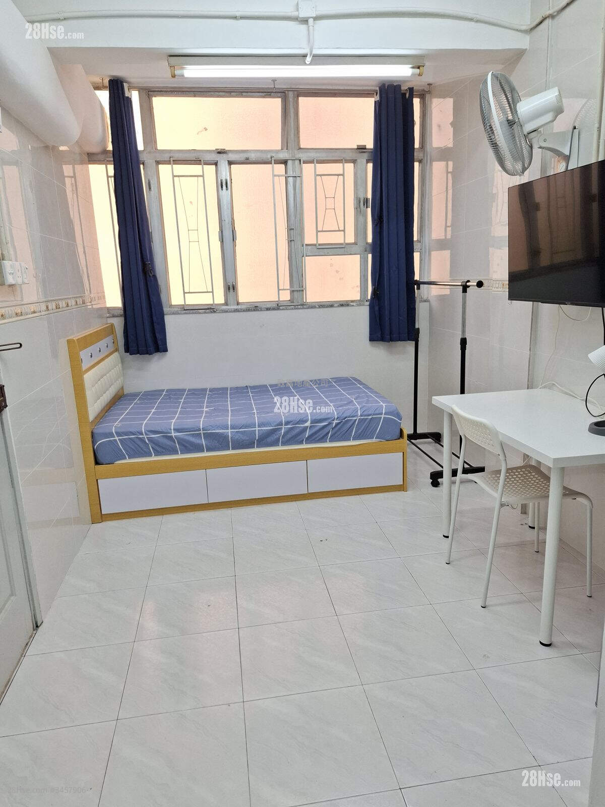 Tim Wah Building Rental Studio , 1 Bathroom 158 ft² ( 14.7 m² )