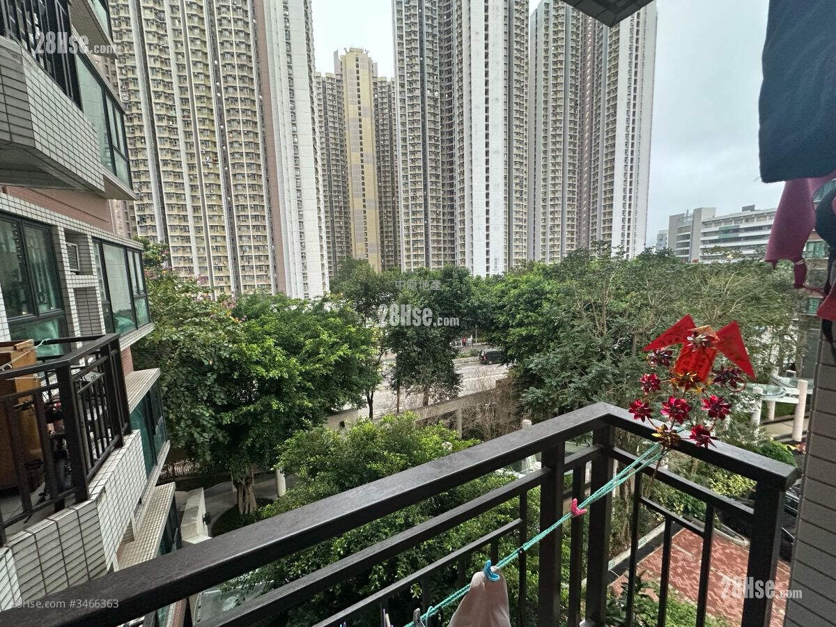 Royal Green Sell 3 Bedrooms , 1 Bathroom 532 ft² ( 49.4 m² )