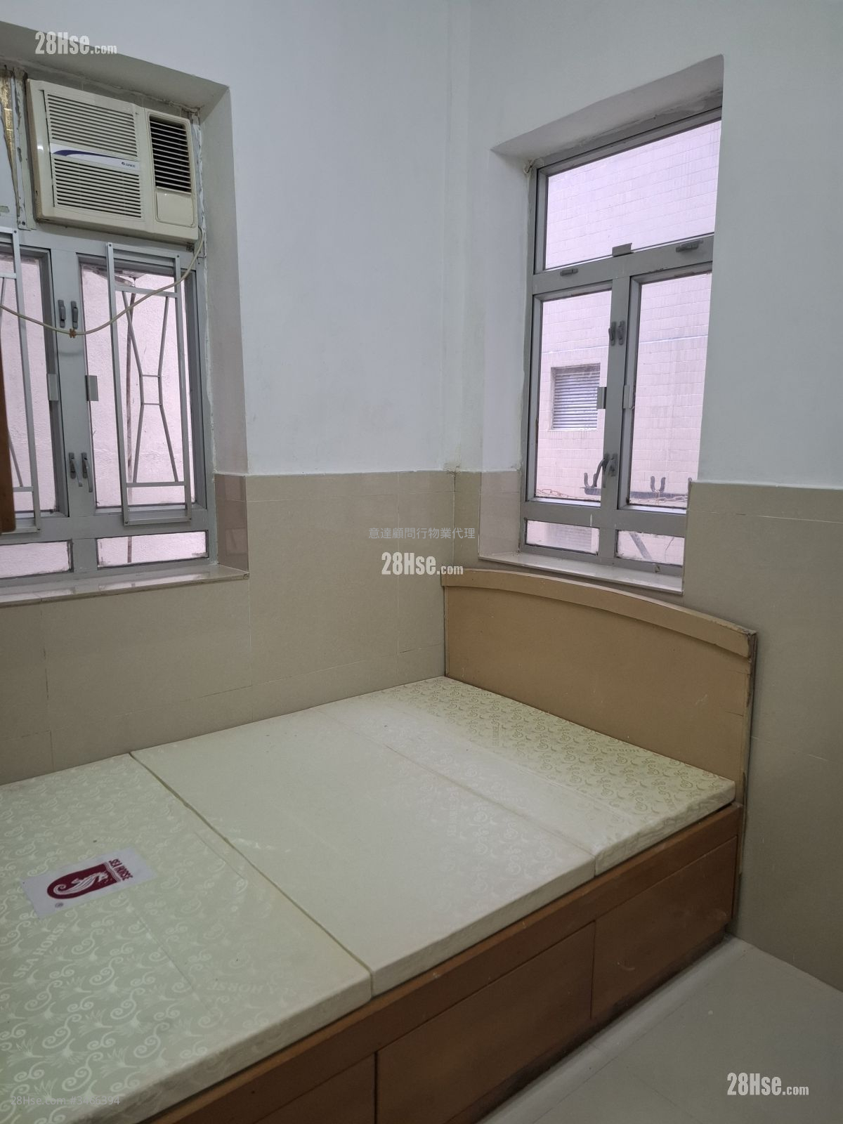 21 Canal Road West Rental Studio , 1 Bathroom 120 ft² ( 11.1 m² )