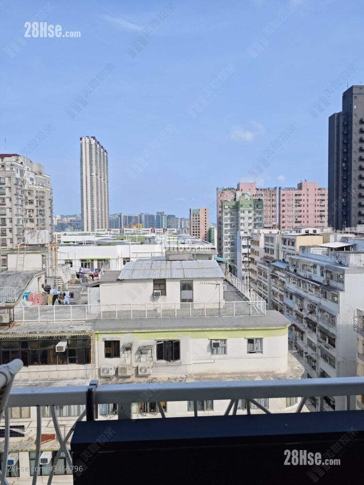 One Elegance Sell 2 Bedrooms , 1 Bathroom 453 ft² ( 42.1 m² )