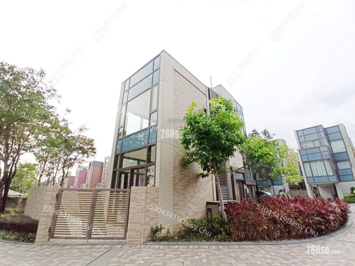 Crescendo Rental 1,476 ft² ( 137.1 m² )