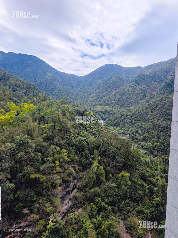Kornhill Sell 3 Bedrooms , 2 Bathrooms 710 ft² ( 66.0 m² )
