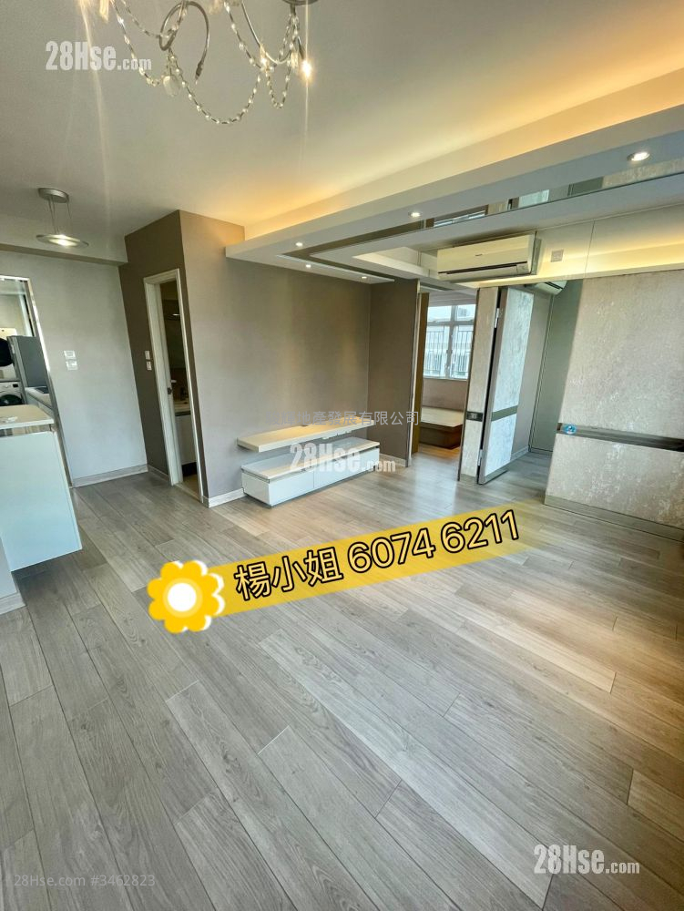 Tak Wai Building Rental 2 Bedrooms , 1 Bathroom 455 ft² ( 42.3 m² )