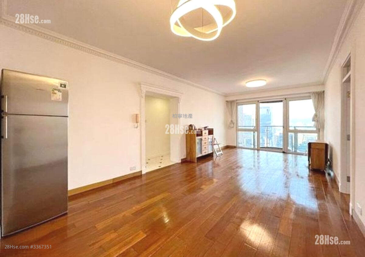Beverly Hill Rental 4 Bedrooms , 2 Bathrooms 1,417 ft² ( 131.6 m² )