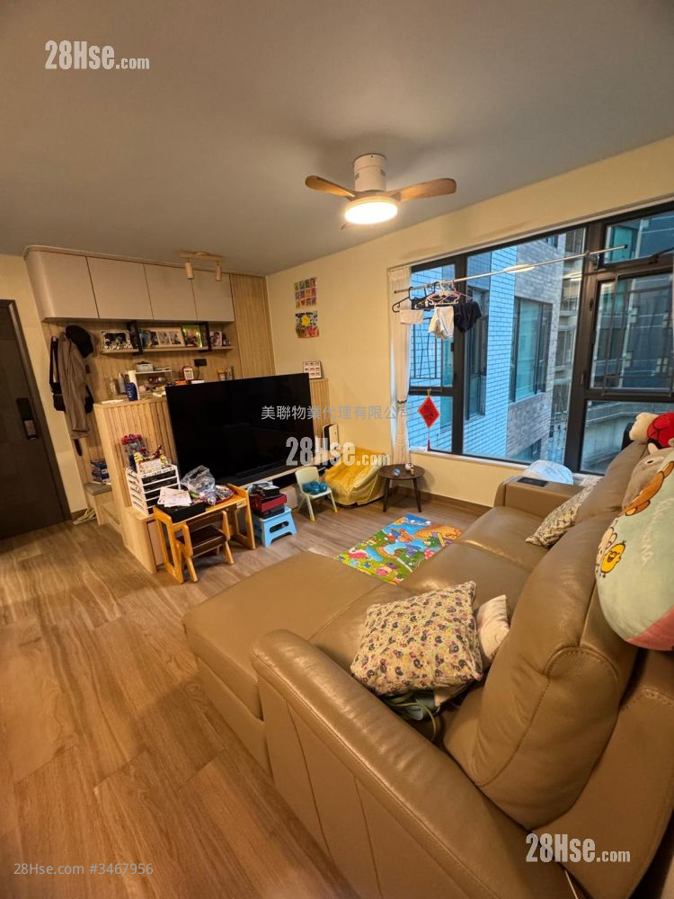 Dragon View Rental 2 Bedrooms , 1 Bathroom 574 ft² ( 53.3 m² )
