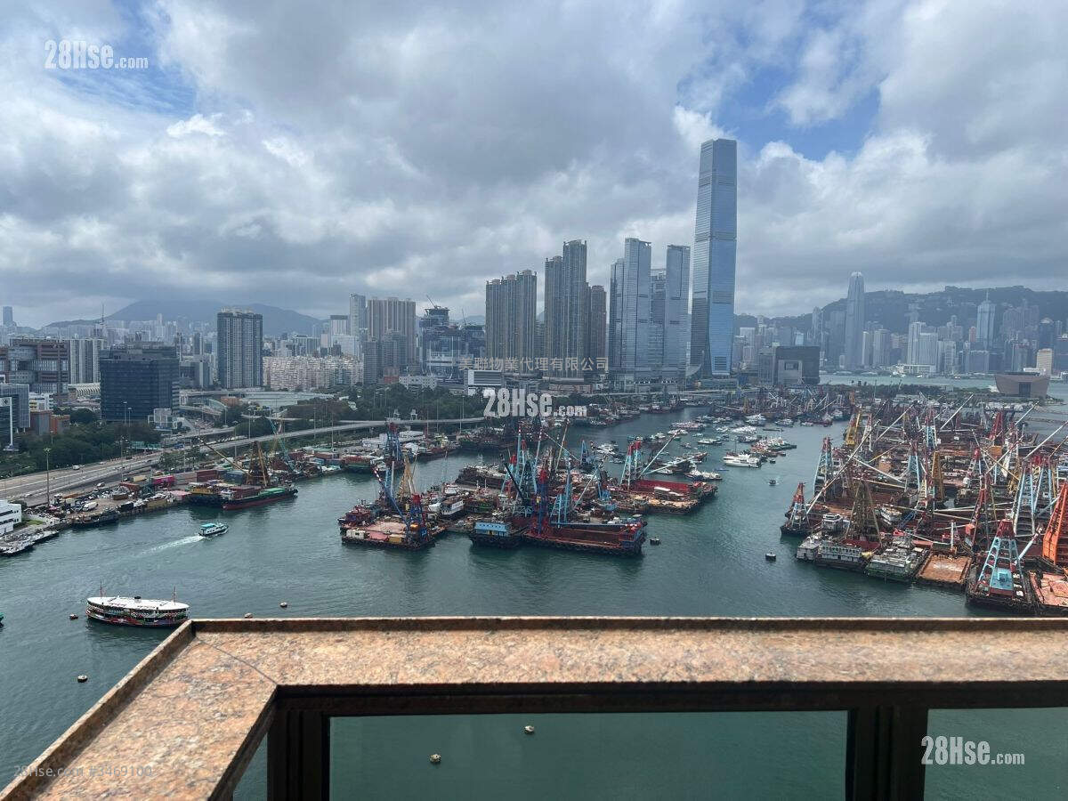 One Silversea Rental 3 Bedrooms , 2 Bathrooms 746 ft² ( 69.3 m² )