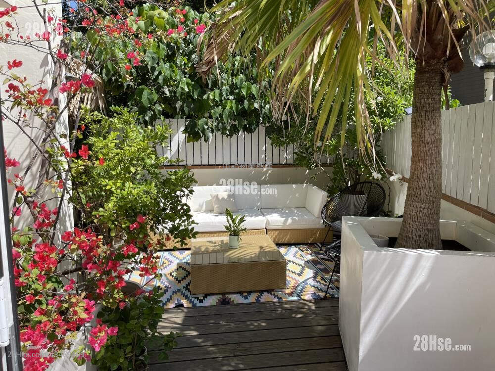 Apartment Sell 2 Bedrooms , 1 Bathroom 615 ft² ( 57.1 m² )